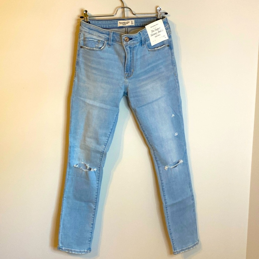 NWT Abercrombie TheSuper Skinny Ankle Mid Rise Jeans Sz 4 /27